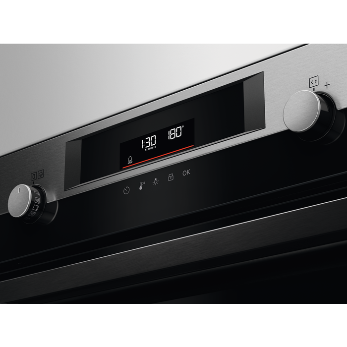 AEG 6000 SteamBake® / Dampfbackofen Backofen mit Feuchtigkeitszugabe ...