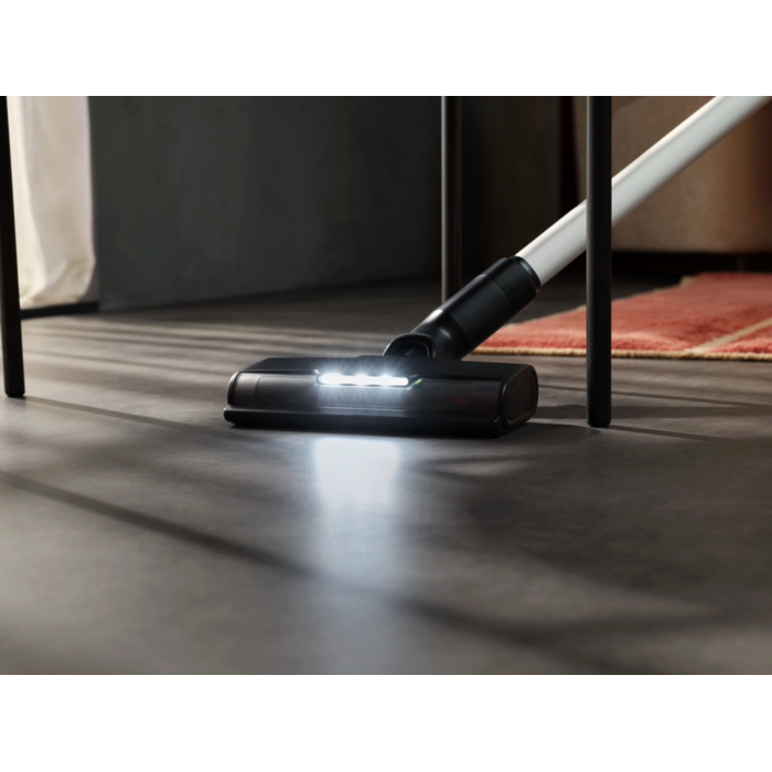 Cordless cleaner with LED light for high visibility of dust.