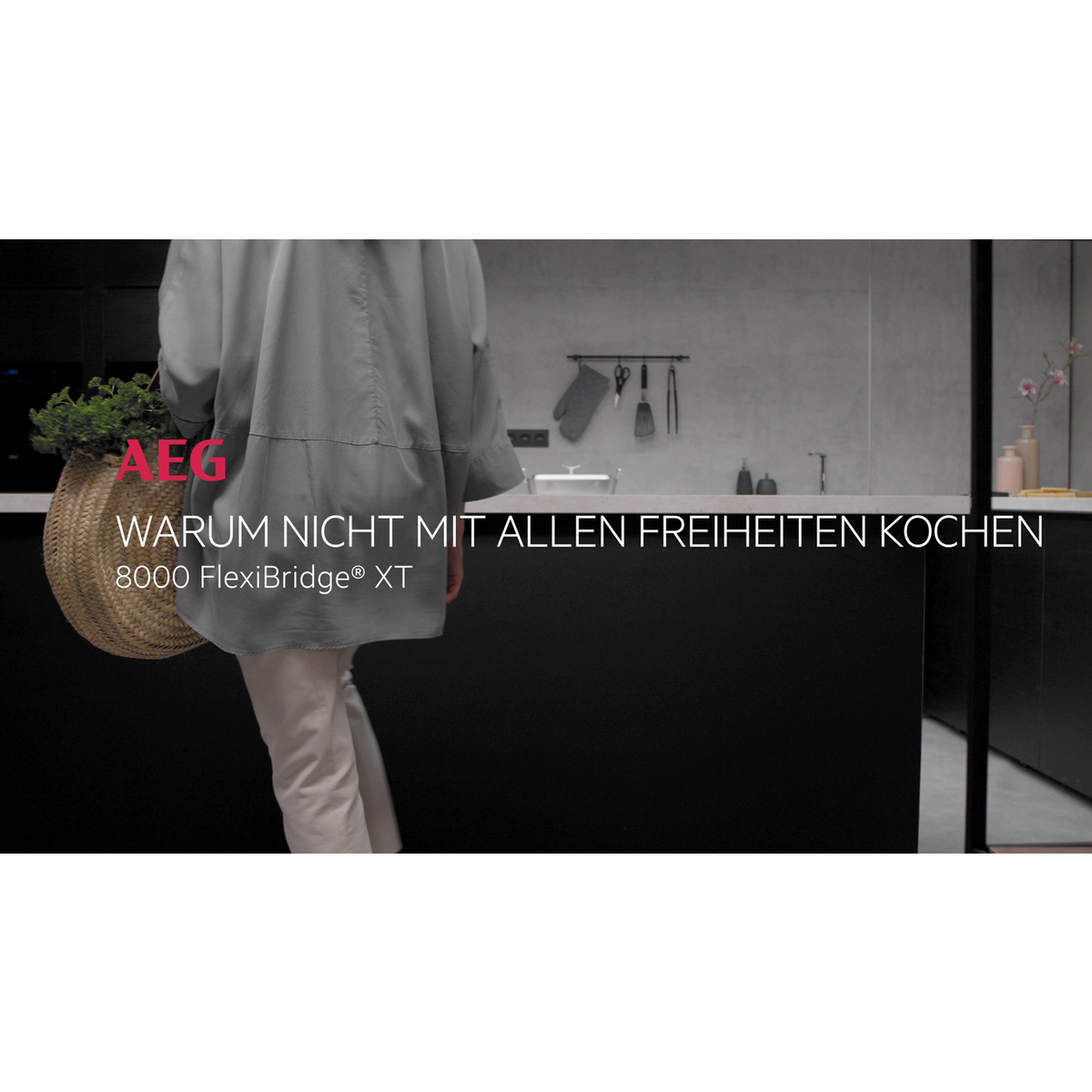 AEG - Kochfelder mit integriertem Dunstabzug - XDF6847IB
