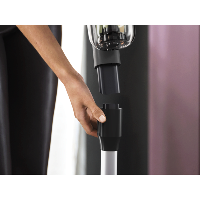 Quick release switches from stick to handheld in seconds