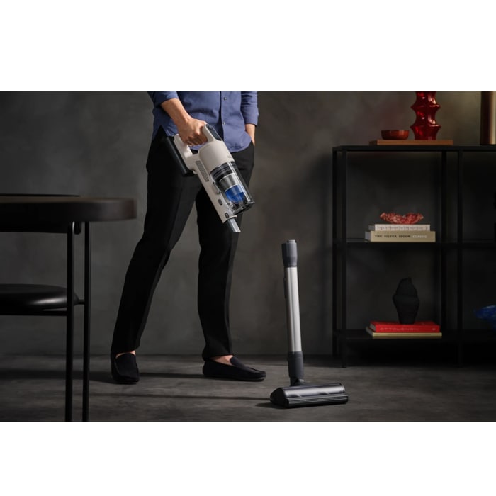 Switch to handheld with ease – the main unit stands on its own