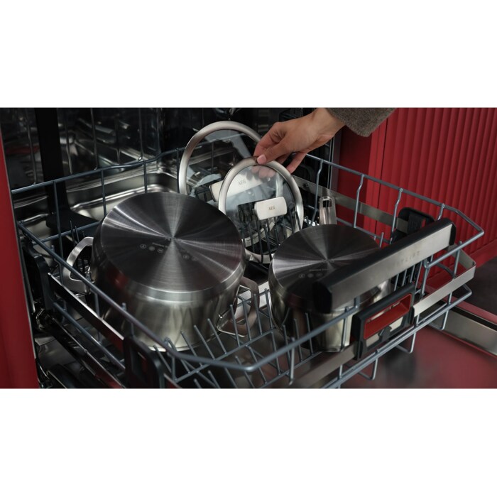 No food residue sticks to the cookware for effortless clean-ups.