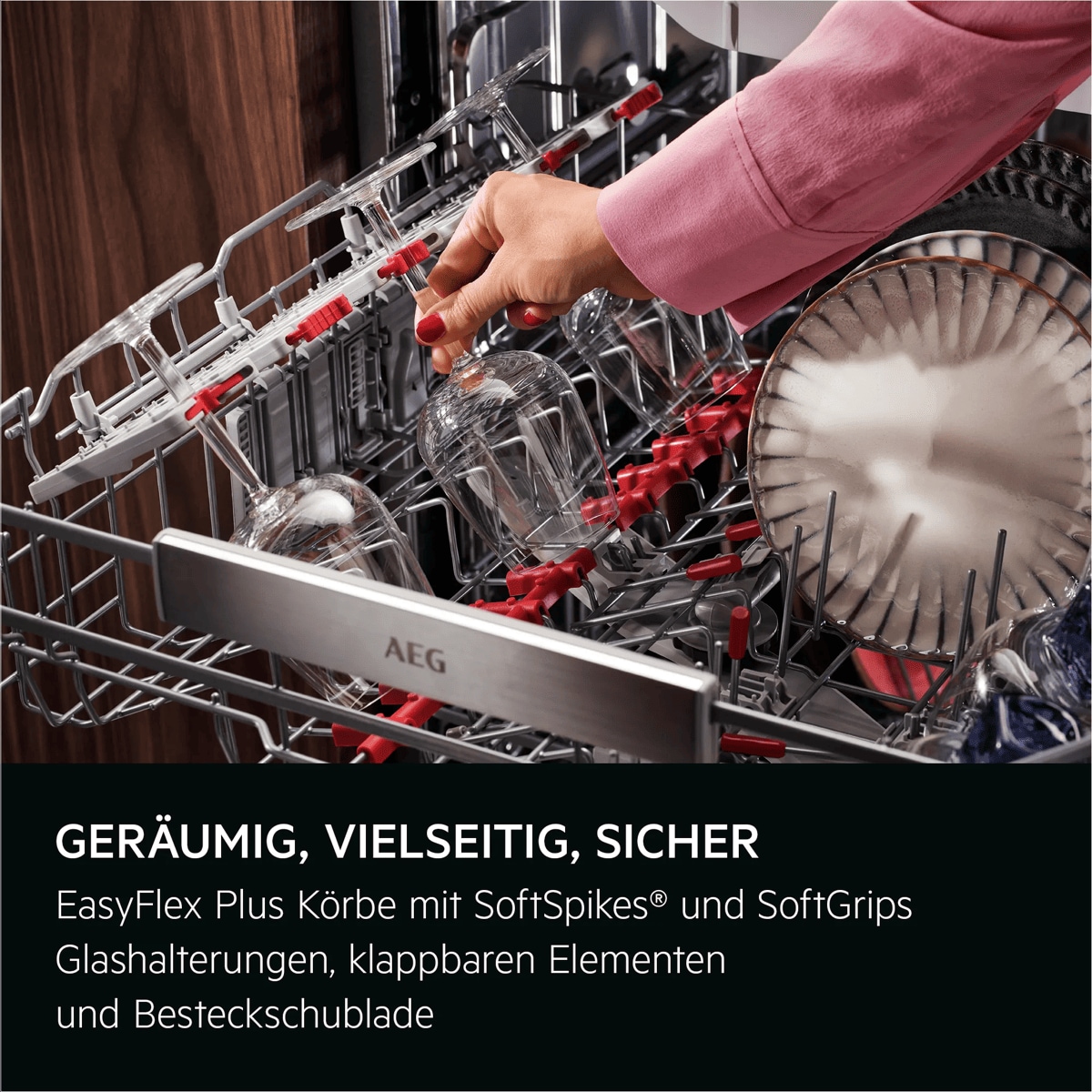 GERÄUMIG, VIELSEITIG, SICHER. EasyFlex Plus Körbe mit SoftSpikes® und SoftGrips Glashalterungen, klappbaren Elementen und Besteckschublade.