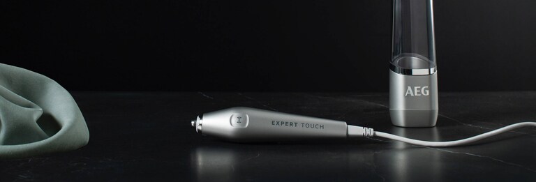 EXPERT TOUCH