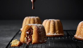Das Backen mit Dampf machte AEG seinen Besuchern auf der IFA 2016 an einer Cake-Station schmackhaft.
