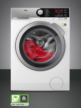 Die AEG Waschmaschine Lavamat L8FE76495 unterschreitet den Grenzwert der besten Energieeffizienzklasse A+++ nochmals um 50 %.