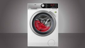 50 % sparsamer als eine Waschmaschine der Energieeffizienzklasse A+++: die AEG LAVAMAT L8FE74485.